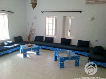 L 113 -                            بيع
                           Villa avec piscine Djerba